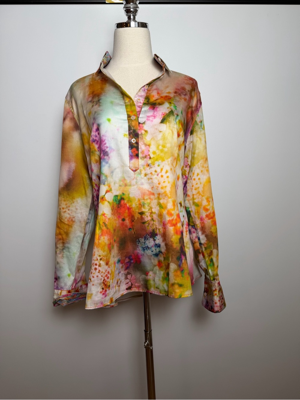 Georg Roth Watercolor Floral Button-Front Tunic Top in Multicolor Size M